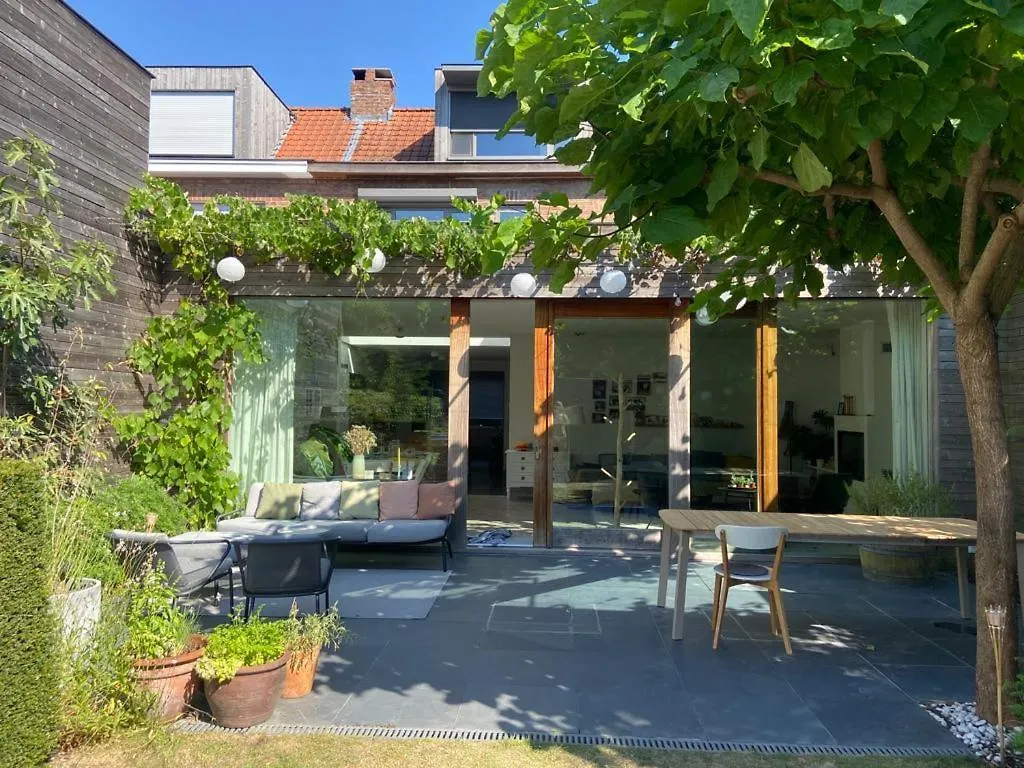 Сasa de vacaciones Sunny Family House In Bruges! Villa